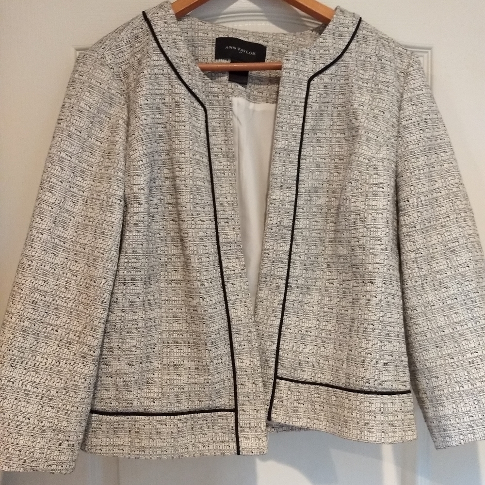 Ann Taylor women's size 14 gray jacket with black